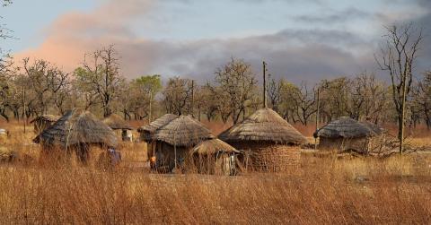 afrikai-falu-napelem